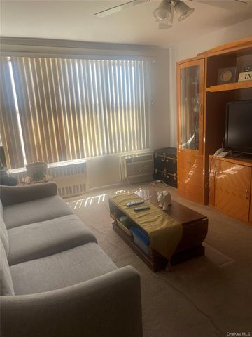 355 Bronx River Road 6I, Yonkers, NY 10704