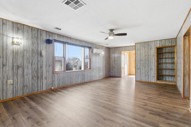 406 W Wishart Street, Monett, MO 65708