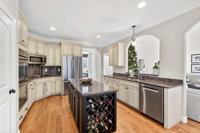 1007 Nealcrest Cir, Spring Hill, TN 37174