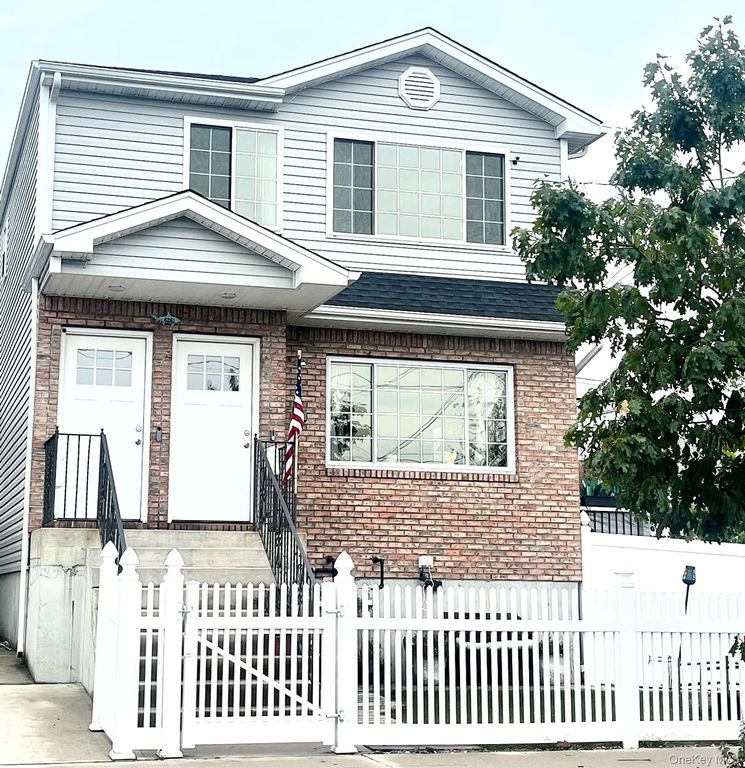 6261 Decosta Avenue, Arverne, NY 11692