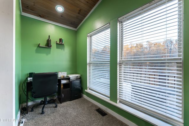 257 N Dark Hollow Rd, Andersonville, TN 37705