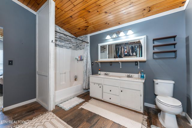 257 N Dark Hollow Rd, Andersonville, TN 37705