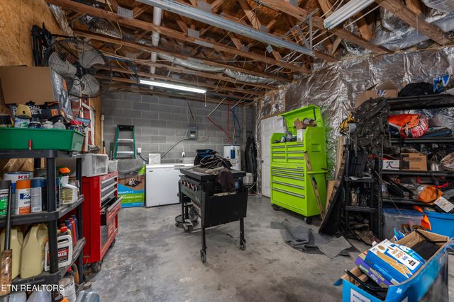 257 N Dark Hollow Rd, Andersonville, TN 37705