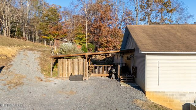 257 N Dark Hollow Rd, Andersonville, TN 37705