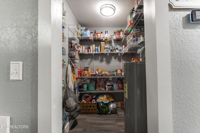 257 N Dark Hollow Rd, Andersonville, TN 37705