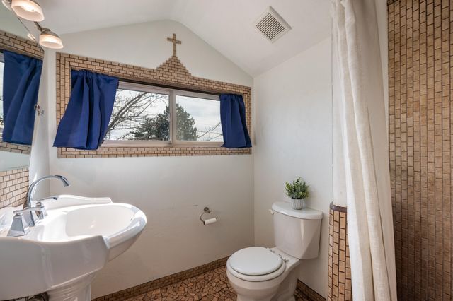 824 Silver Avenue SE, Albuquerque, NM 87102