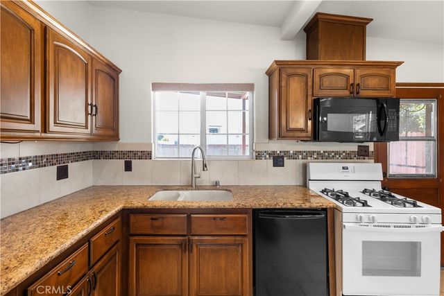 26919 Messina, Highland, CA 92346