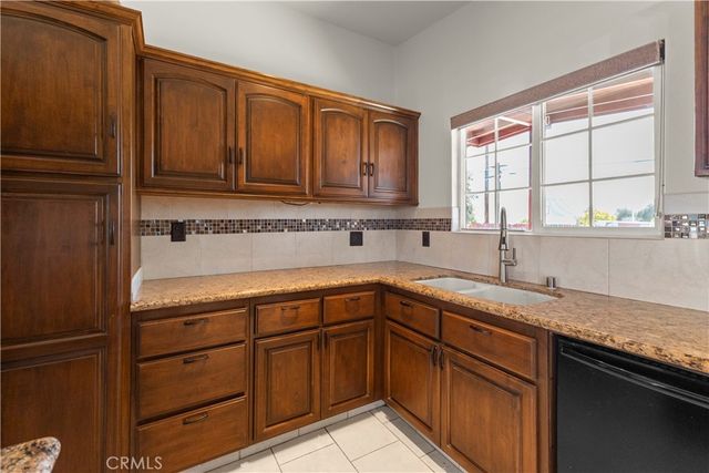 26919 Messina, Highland, CA 92346