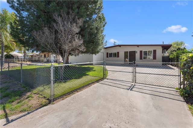 26919 Messina, Highland, CA 92346