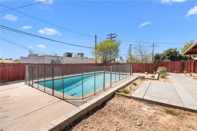 26919 Messina, Highland, CA 92346