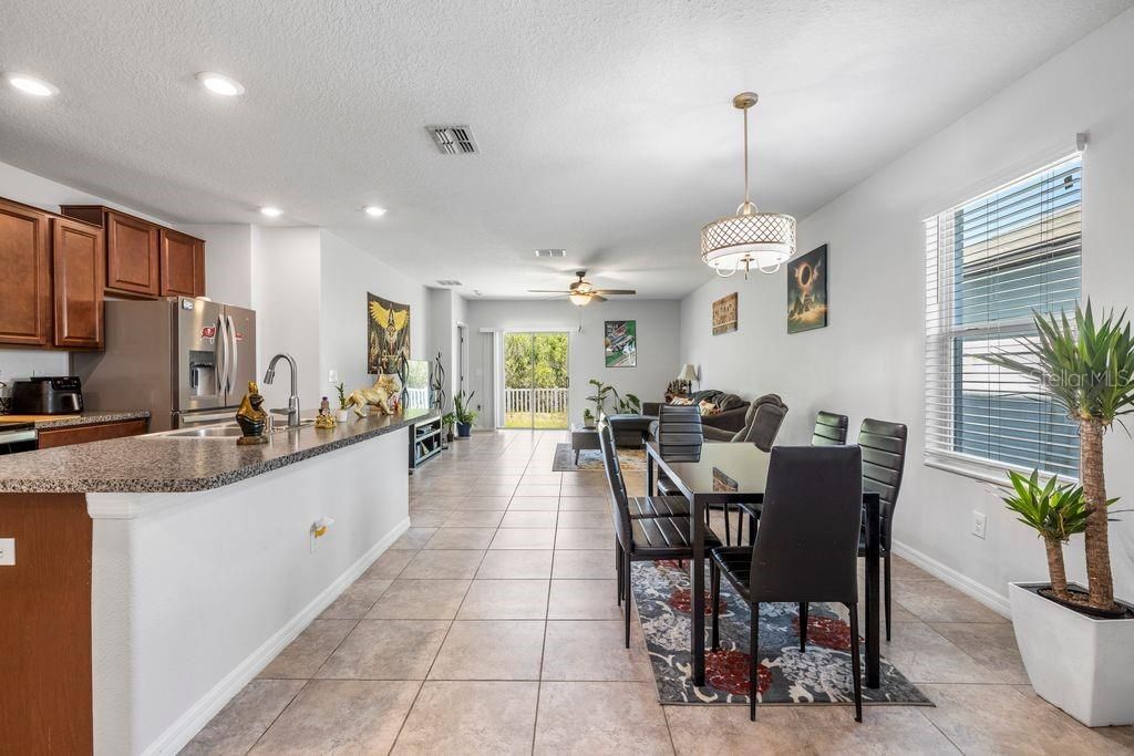 Image 11 of property listing at 3703 GLOBE THISTLE DRIVE, Tampa, FL 33619