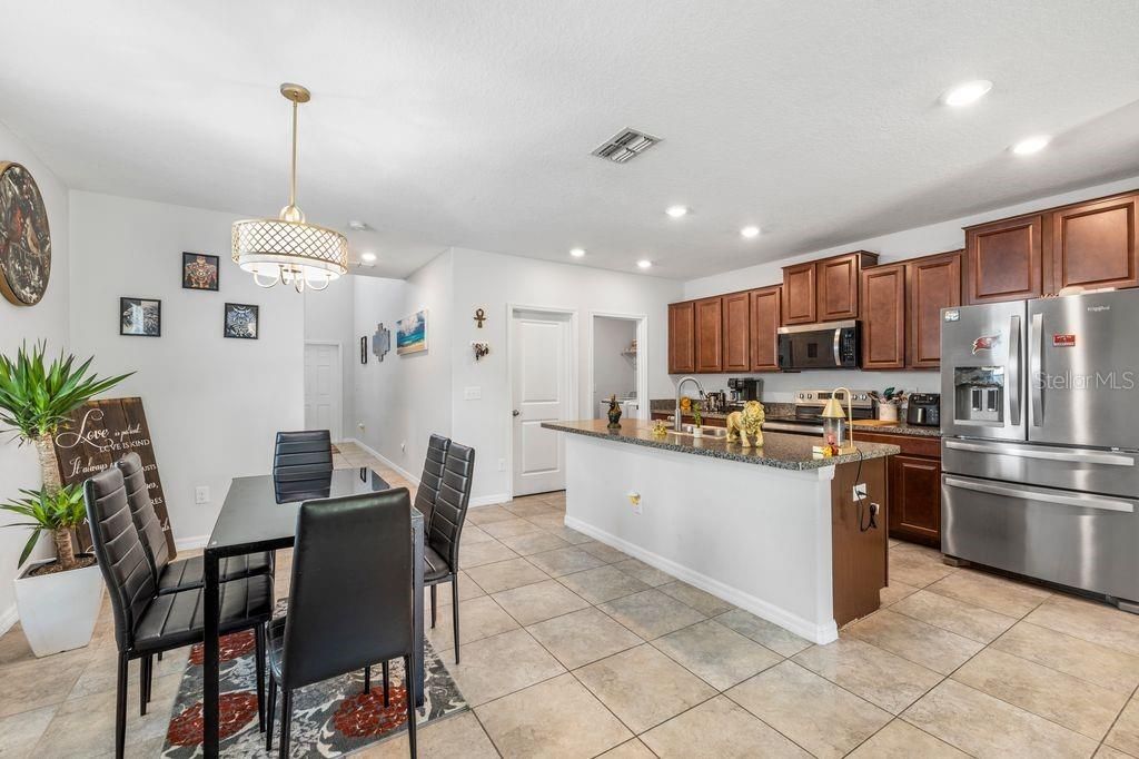 Image 14 of property listing at 3703 GLOBE THISTLE DRIVE, Tampa, FL 33619