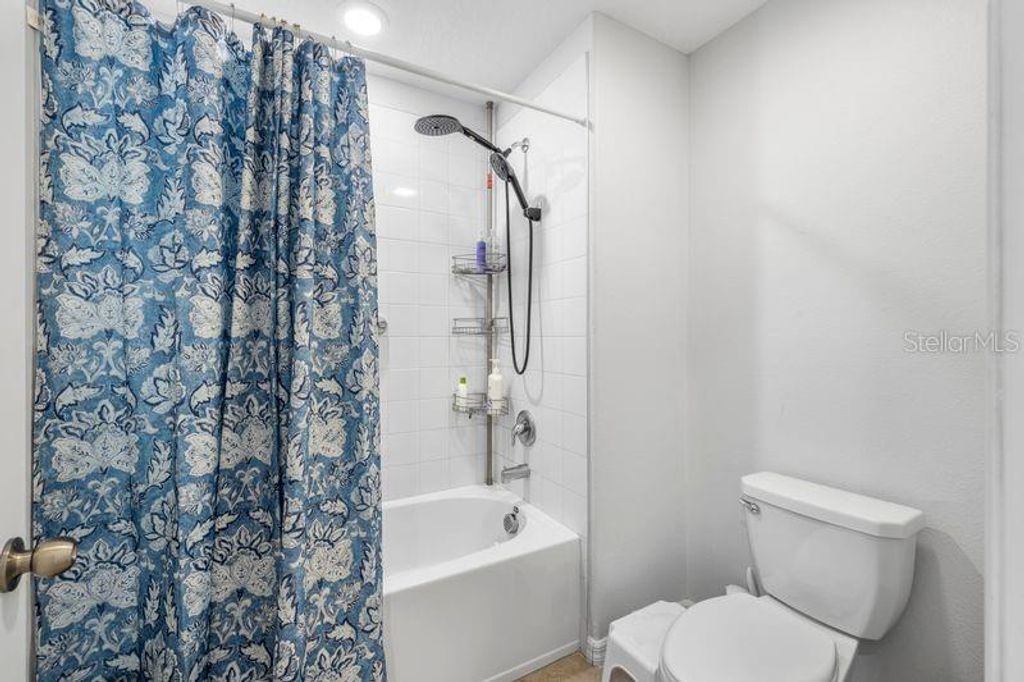 Image 26 of property listing at 3703 GLOBE THISTLE DRIVE, Tampa, FL 33619