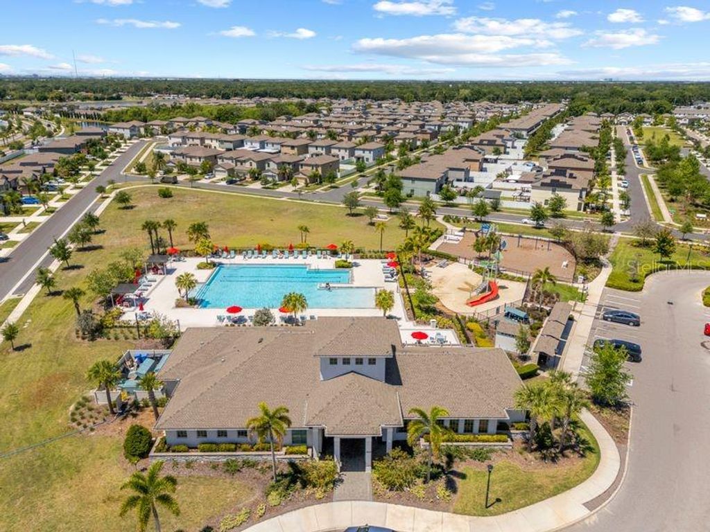 Image 39 of property listing at 3703 GLOBE THISTLE DRIVE, Tampa, FL 33619