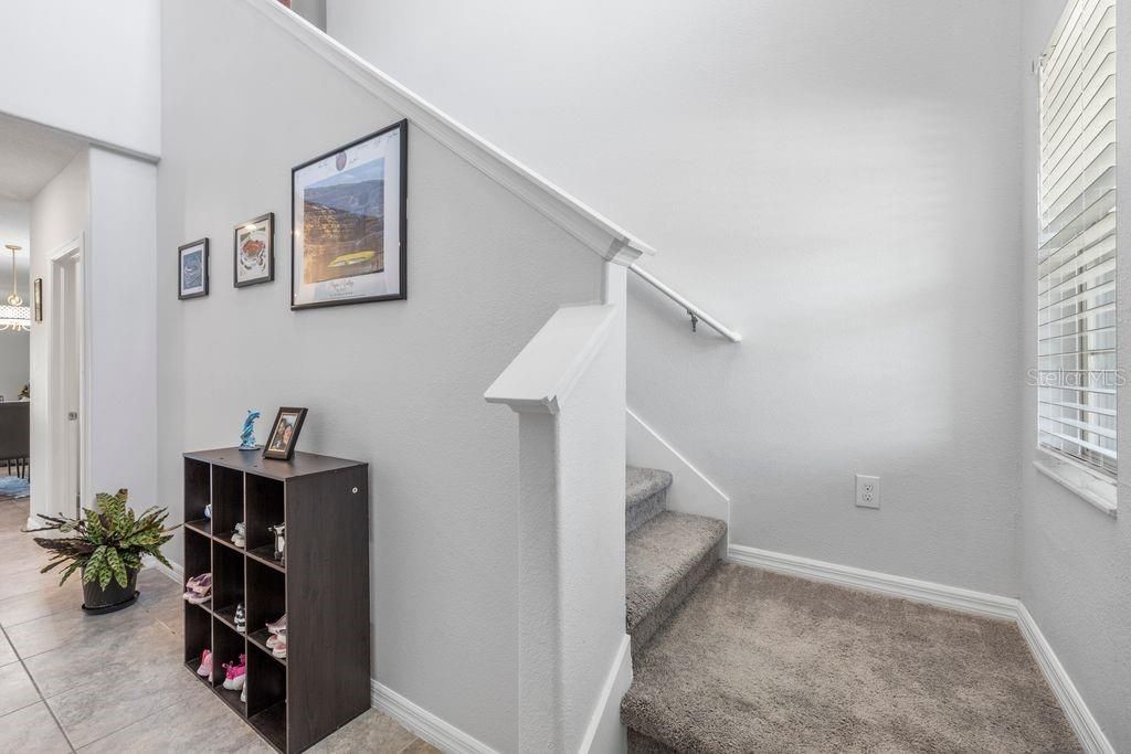 Image 7 of property listing at 3703 GLOBE THISTLE DRIVE, Tampa, FL 33619