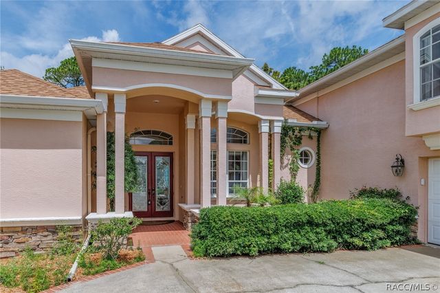 11 Gingerwood Drive, Homosassa, FL 34446
