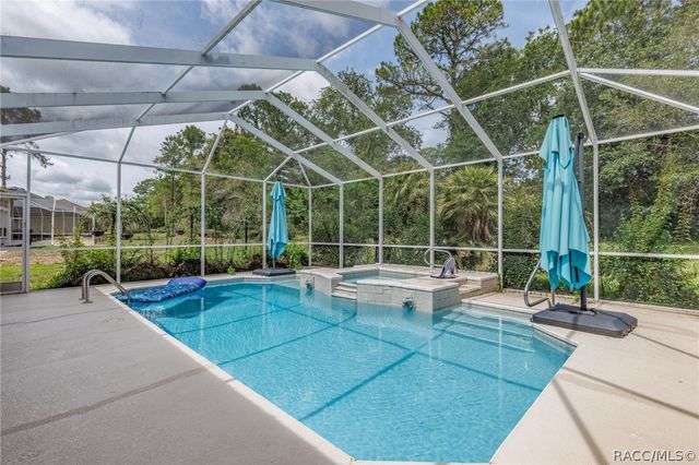 11 Gingerwood Drive, Homosassa, FL 34446