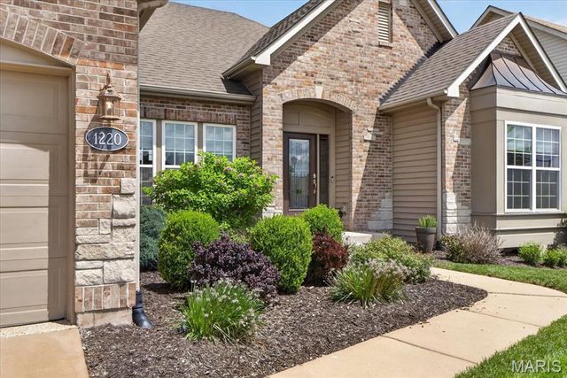1220 Talbridge Way, St Charles, MO 63303