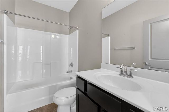 1220 Talbridge Way, St Charles, MO 63303