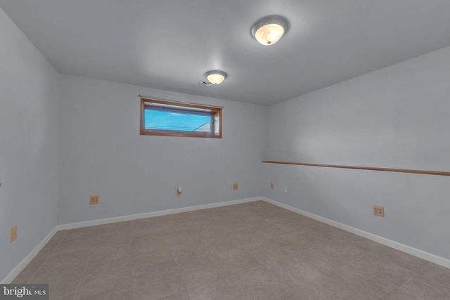 60 WATERFORD RD, Hammonton, NJ 08037