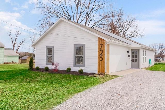 725 Pacific Avenue, Osawatomie, KS 66064