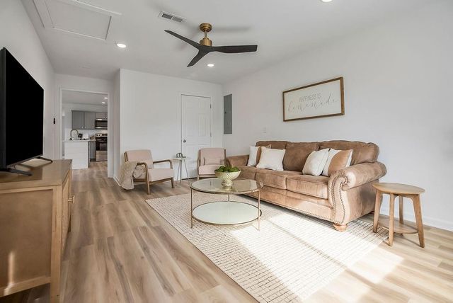 725 Pacific Avenue, Osawatomie, KS 66064