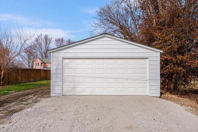 725 Pacific Avenue, Osawatomie, KS 66064