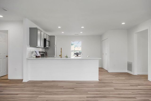 725 Pacific Avenue, Osawatomie, KS 66064