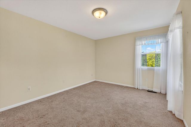 1434 Steeplechase Court 60, Howell, MI 48843