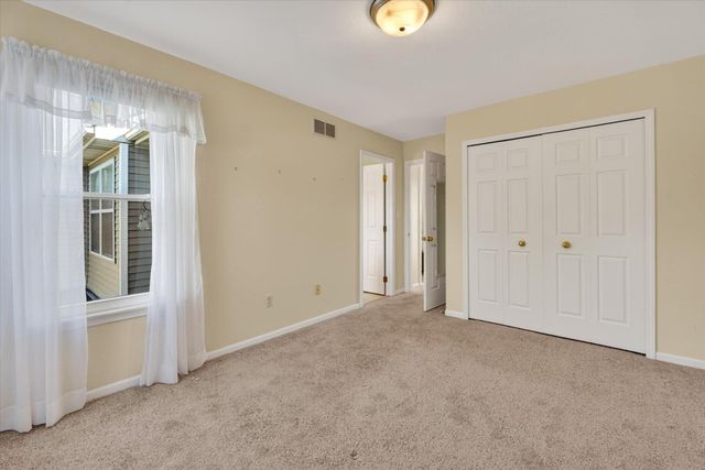 1434 Steeplechase Court 60, Howell, MI 48843