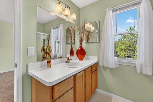1434 Steeplechase Court 60, Howell, MI 48843