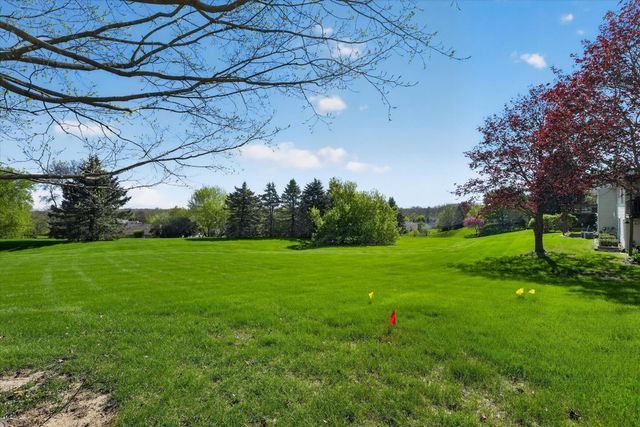 1434 Steeplechase Court 60, Howell, MI 48843
