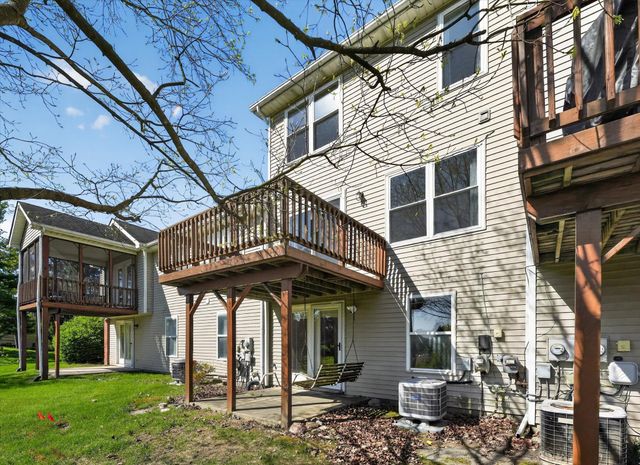 1434 Steeplechase Court 60, Howell, MI 48843