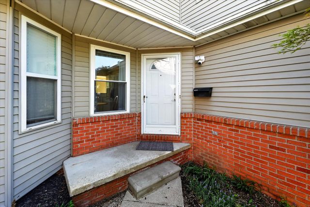 1434 Steeplechase Court 60, Howell, MI 48843