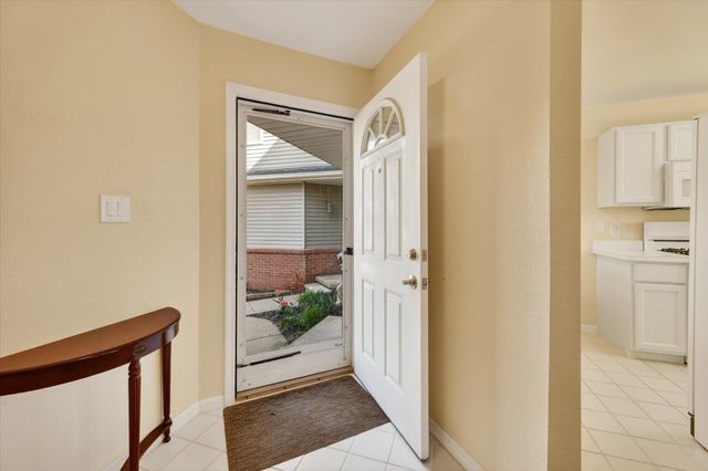 1434 Steeplechase Court 60, Howell, MI 48843