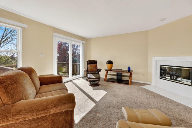 1434 Steeplechase Court 60, Howell, MI 48843