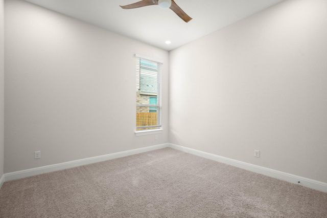 5300 Fresno Ave, Pflugerville, TX 78660