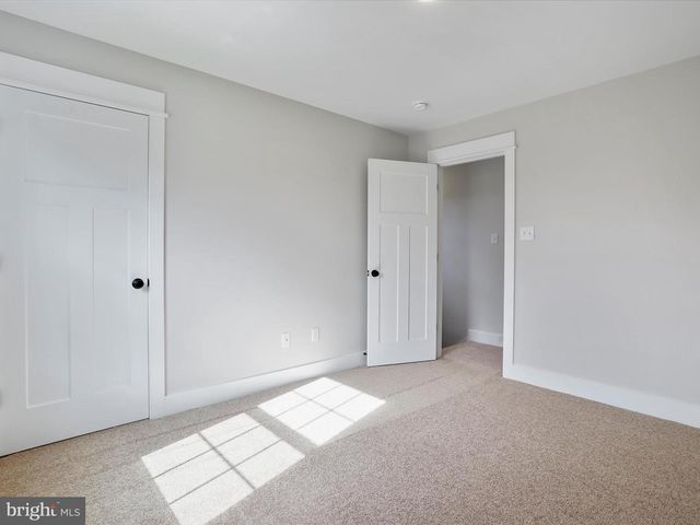 120 S FUNK ST, Strasburg, VA 22657