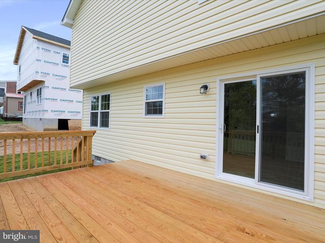 120 S FUNK ST, Strasburg, VA 22657