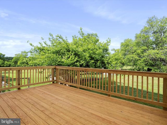 120 S FUNK ST, Strasburg, VA 22657