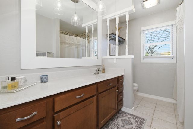 2009 W Broadway Street, West Plains, MO 65775