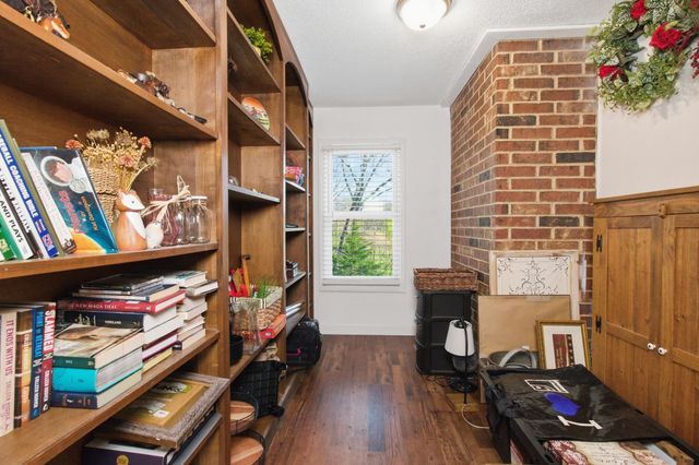 2009 W Broadway Street, West Plains, MO 65775