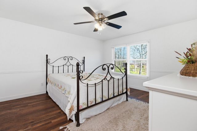 2009 W Broadway Street, West Plains, MO 65775