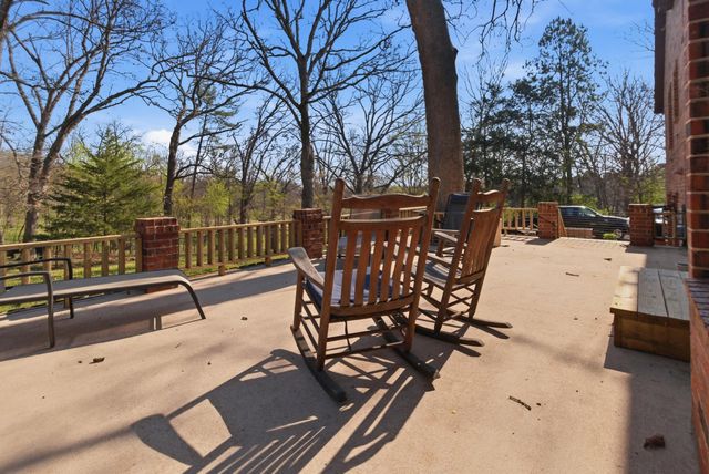 2009 W Broadway Street, West Plains, MO 65775