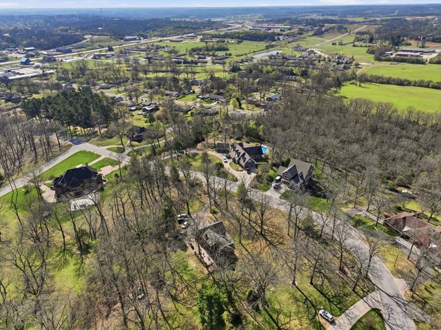 2009 W Broadway Street, West Plains, MO 65775