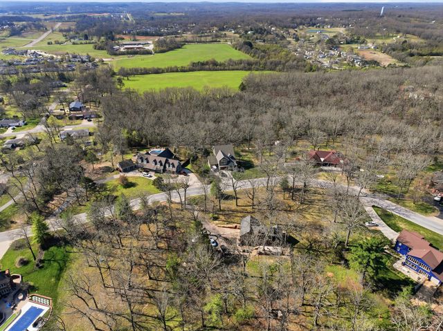 2009 W Broadway Street, West Plains, MO 65775