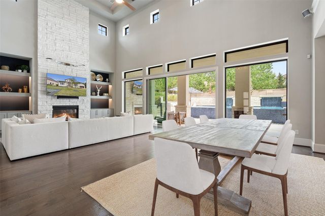 105 Bisset CT, Austin, TX 78738
