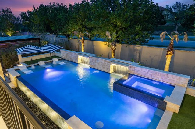 105 Bisset CT, Austin, TX 78738