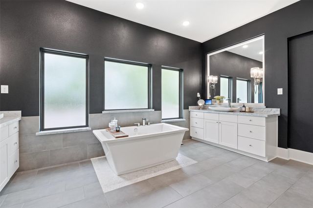105 Bisset CT, Austin, TX 78738