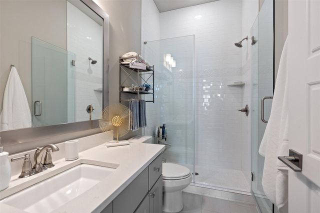 105 Bisset CT, Austin, TX 78738